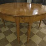 673 2070 DINING TABLE